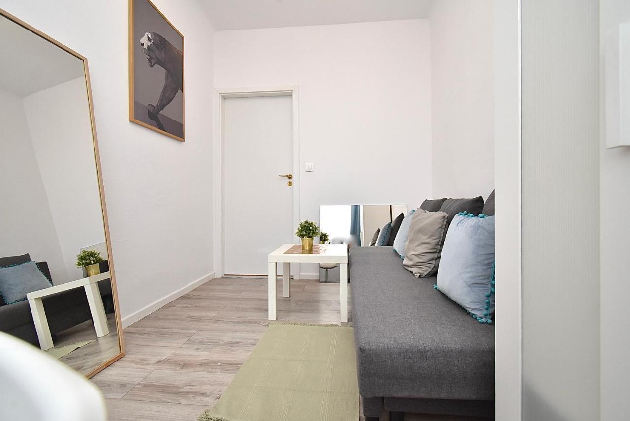 Rental Apartments Aleja Niepodleglosci Warsaw Exterior photo