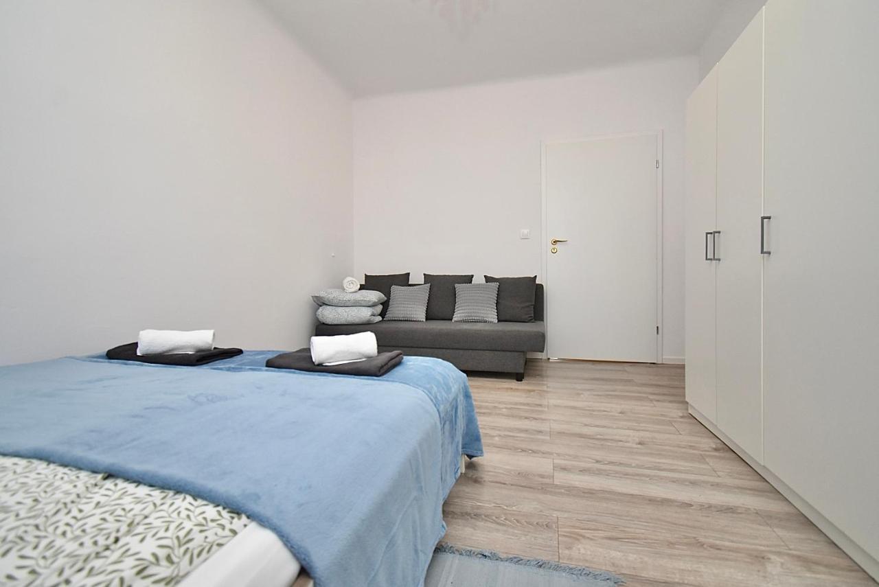 Rental Apartments Aleja Niepodleglosci Warsaw Exterior photo