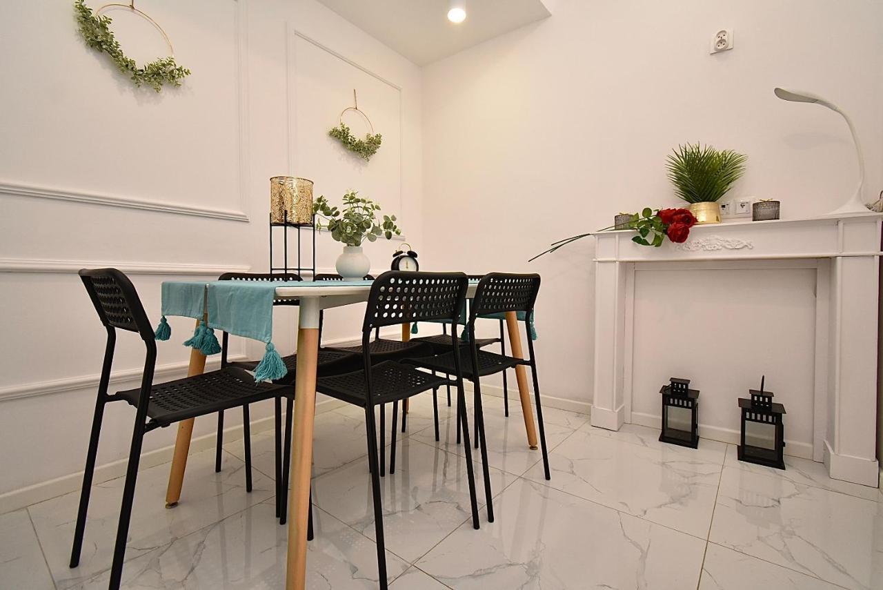 Rental Apartments Aleja Niepodleglosci Warsaw Exterior photo